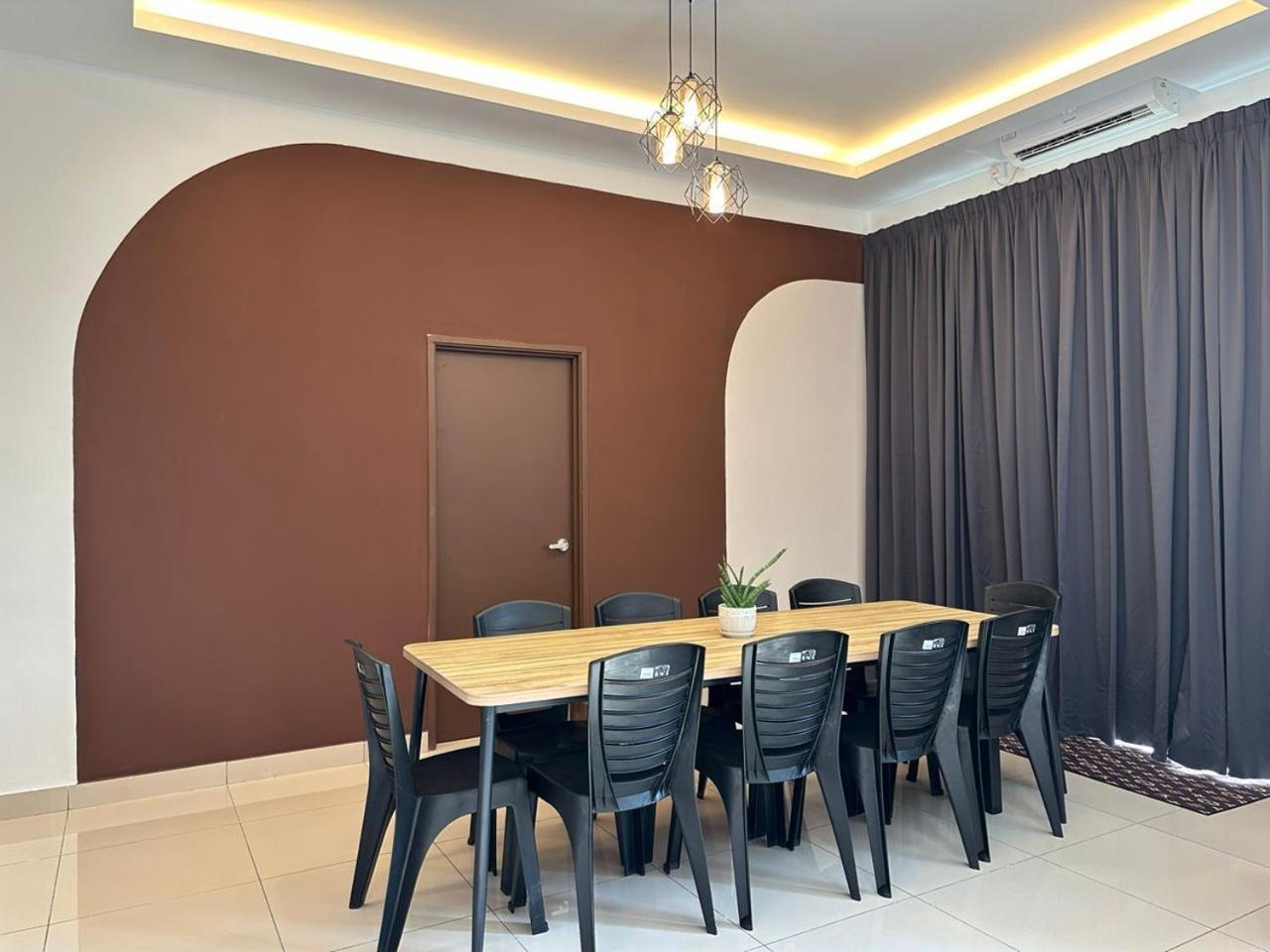 Villa Official @ Arcadia *