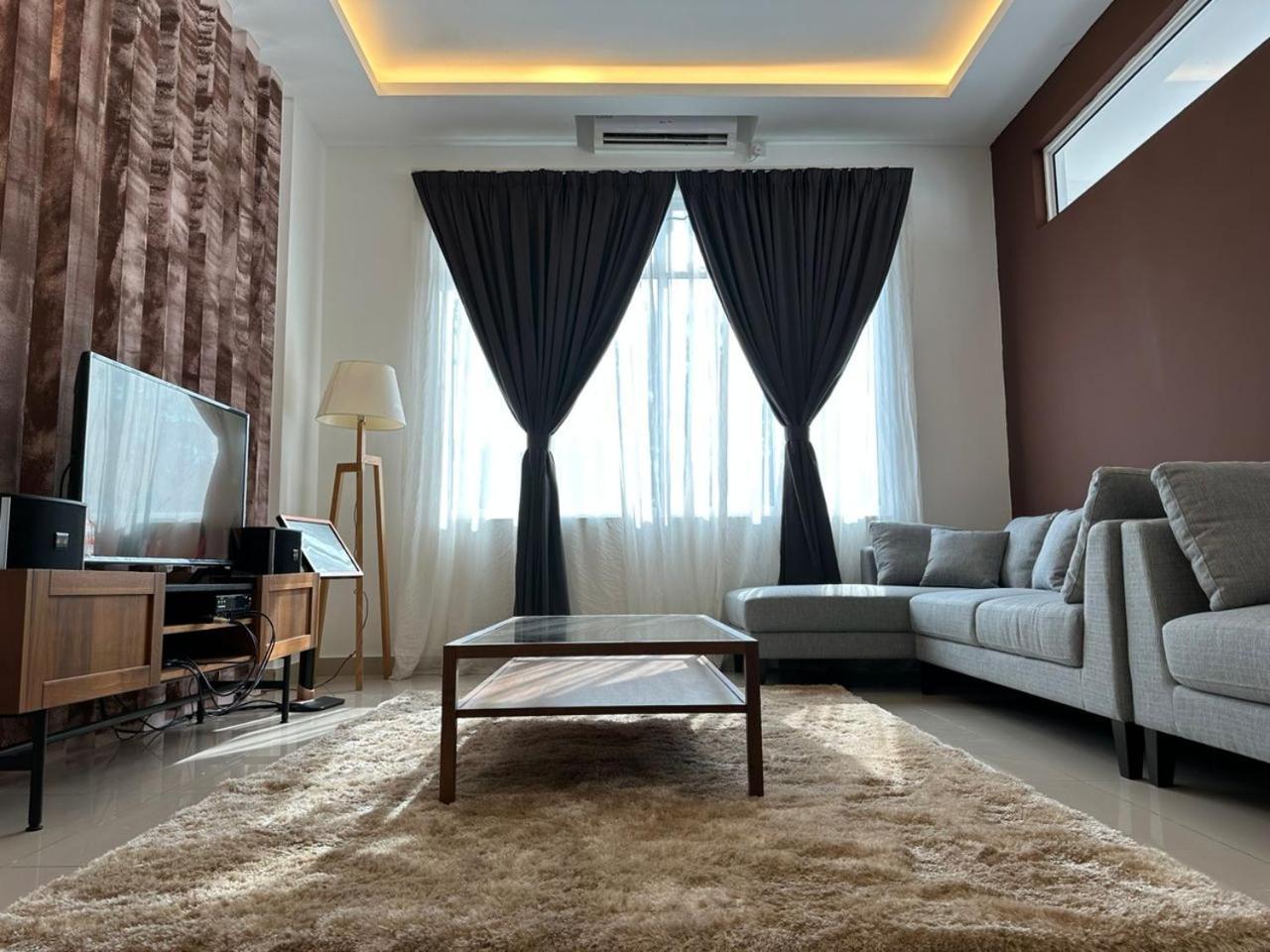 Official @ Arcadia Villa